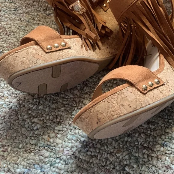 Fergaliciou by fergie - Picture 7 of 8